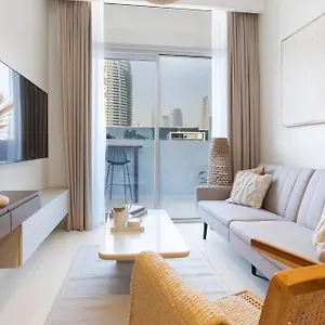 5-star Burj Khalifa View In Boho With Pool & Gym! Apartment